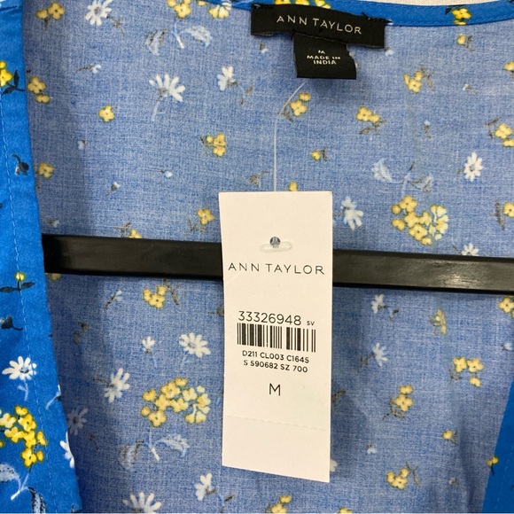 New Ann Taylor Blue Ditsy Floral Wrap Short Sleeve Top Medium - Picture 7 of 10